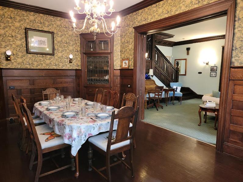 The Kings Throne Inn And Guest House Толедо Екстериор снимка