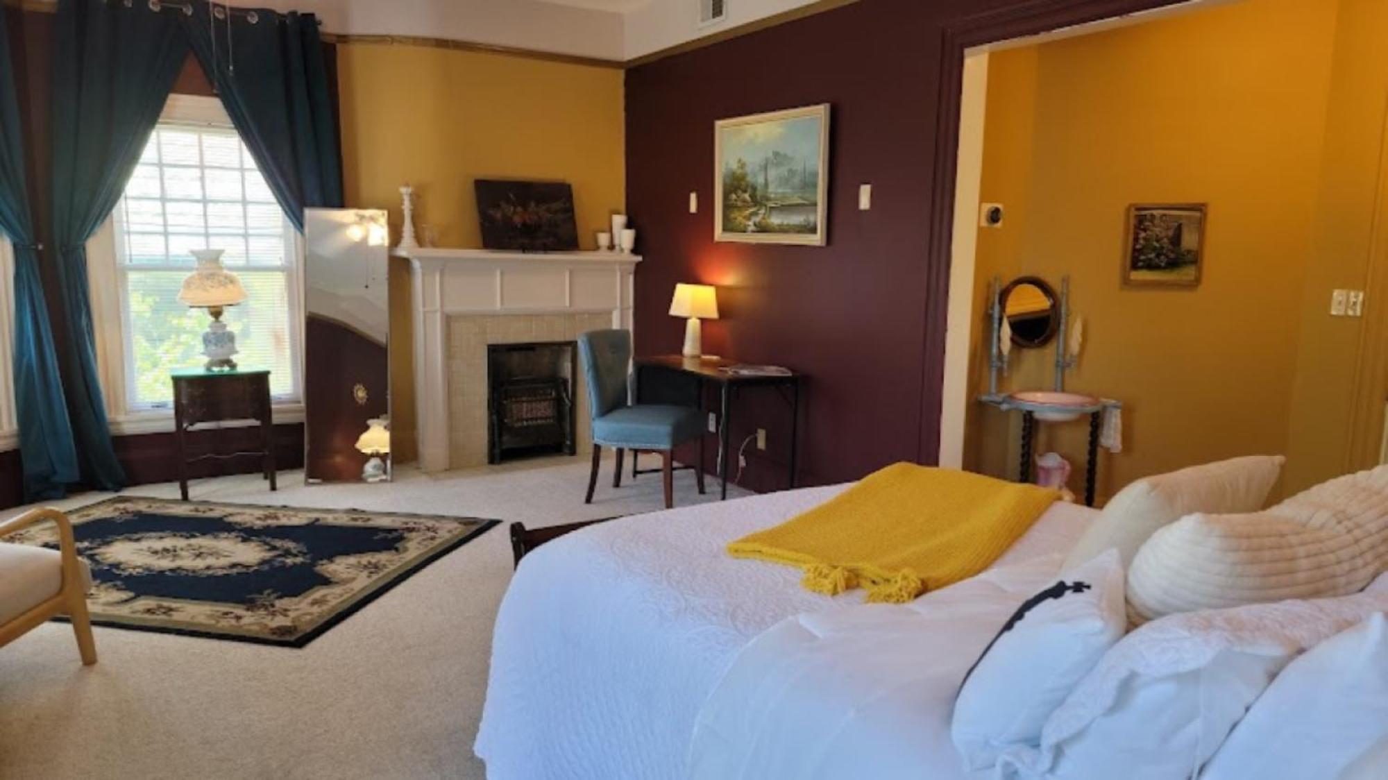 The Kings Throne Inn And Guest House Толедо Екстериор снимка